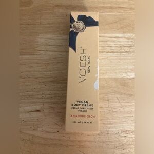 Voesh New York vegan body cream, Tangerine Glow scent in 3 fl ox size. Brand new